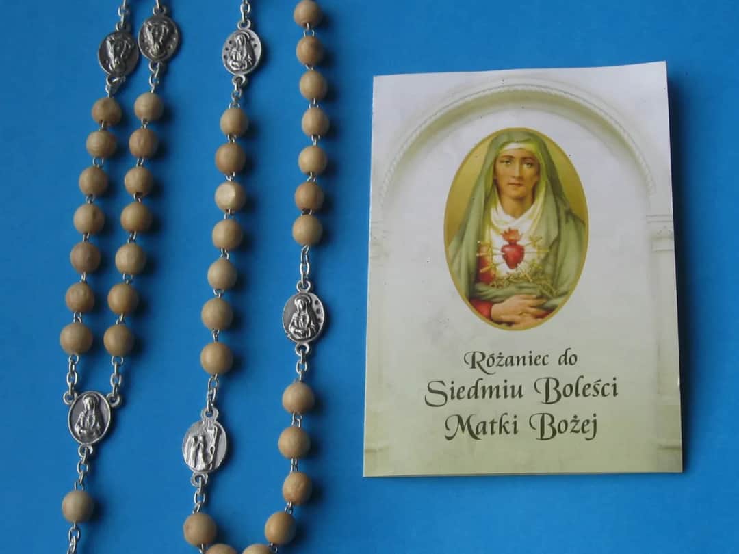 Gdzie kupić różaniec siedmiu boleści? Sprawdź najlepsze oferty