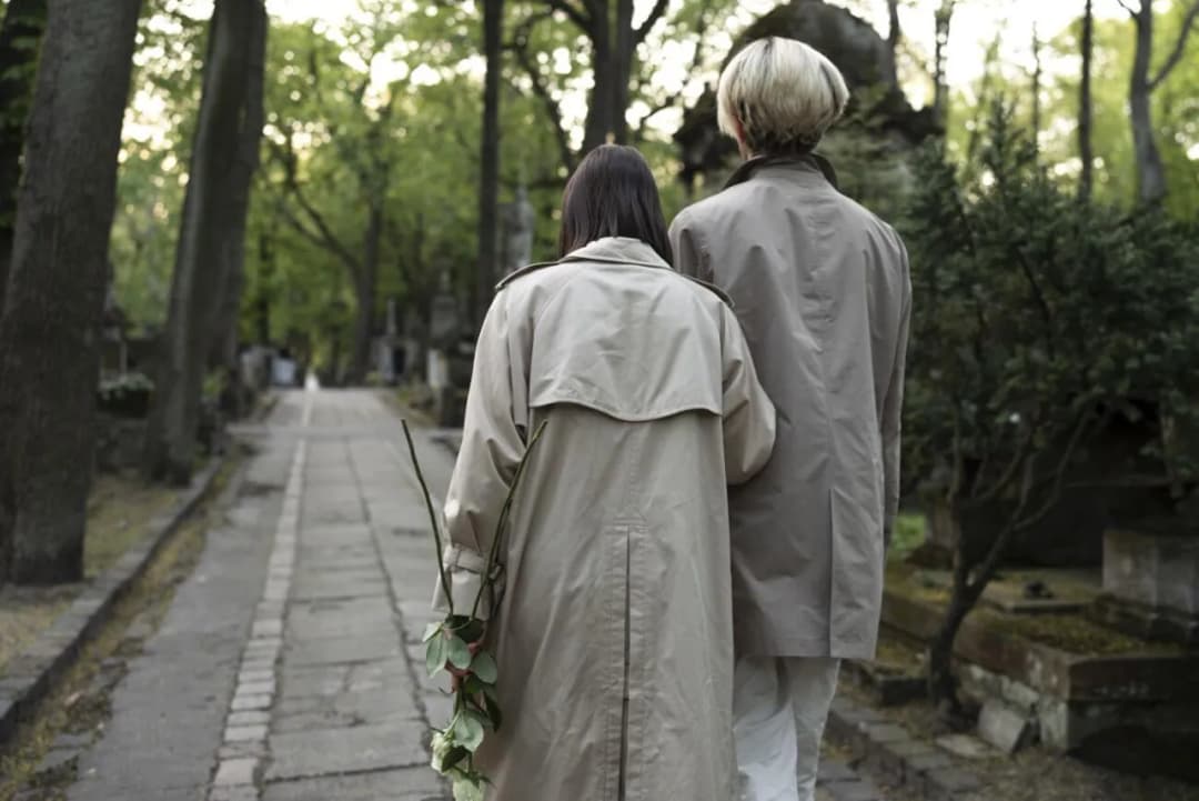 Kto zarządza cmentarzem parafialnym? Poznaj odpowiedzialności i przepisy