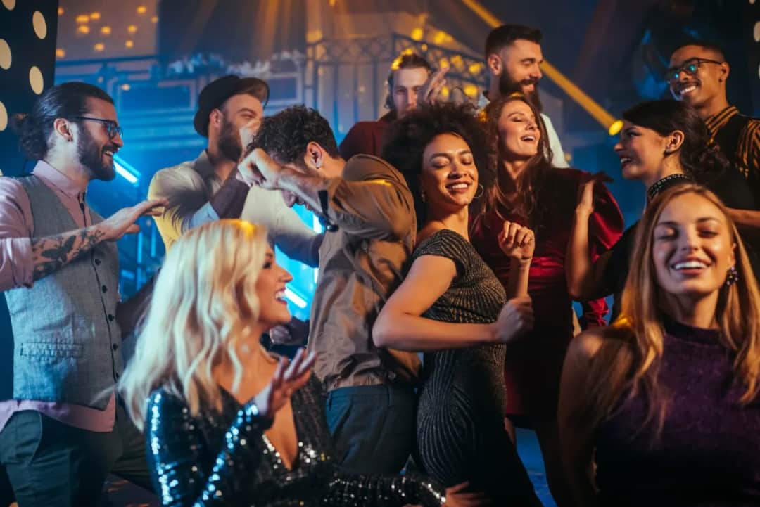 Czy w adwencie można imprezować? Zaskakująca prawda o tradycji i rozrywce