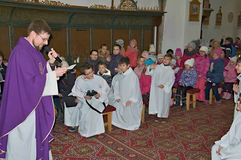 Jak wyglądają rekolekcje? Poznaj ich tajemnice i duchowe doświadczenia