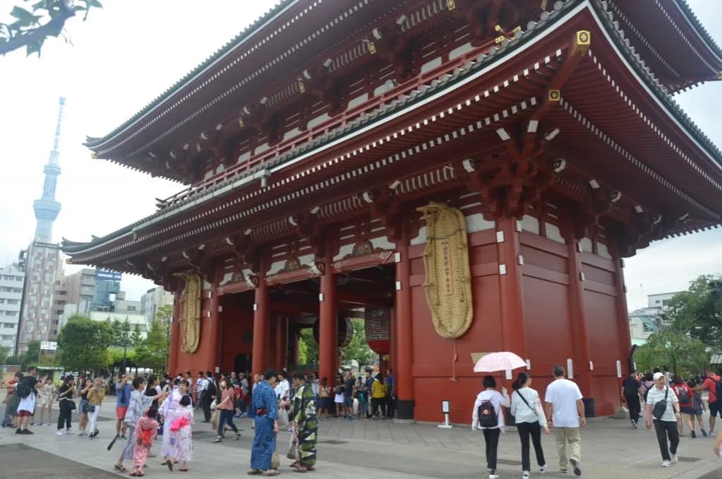 Jaka wiara jest w Japonii? Poznaj szokujące różnice między shintō a buddyzmem