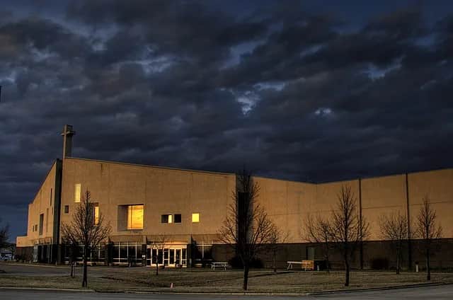 Zielonoswiatkowcy jaka to wiara? Poznaj ich wierzenia i historię